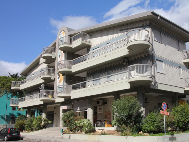 Complesso residenziale e commerciale